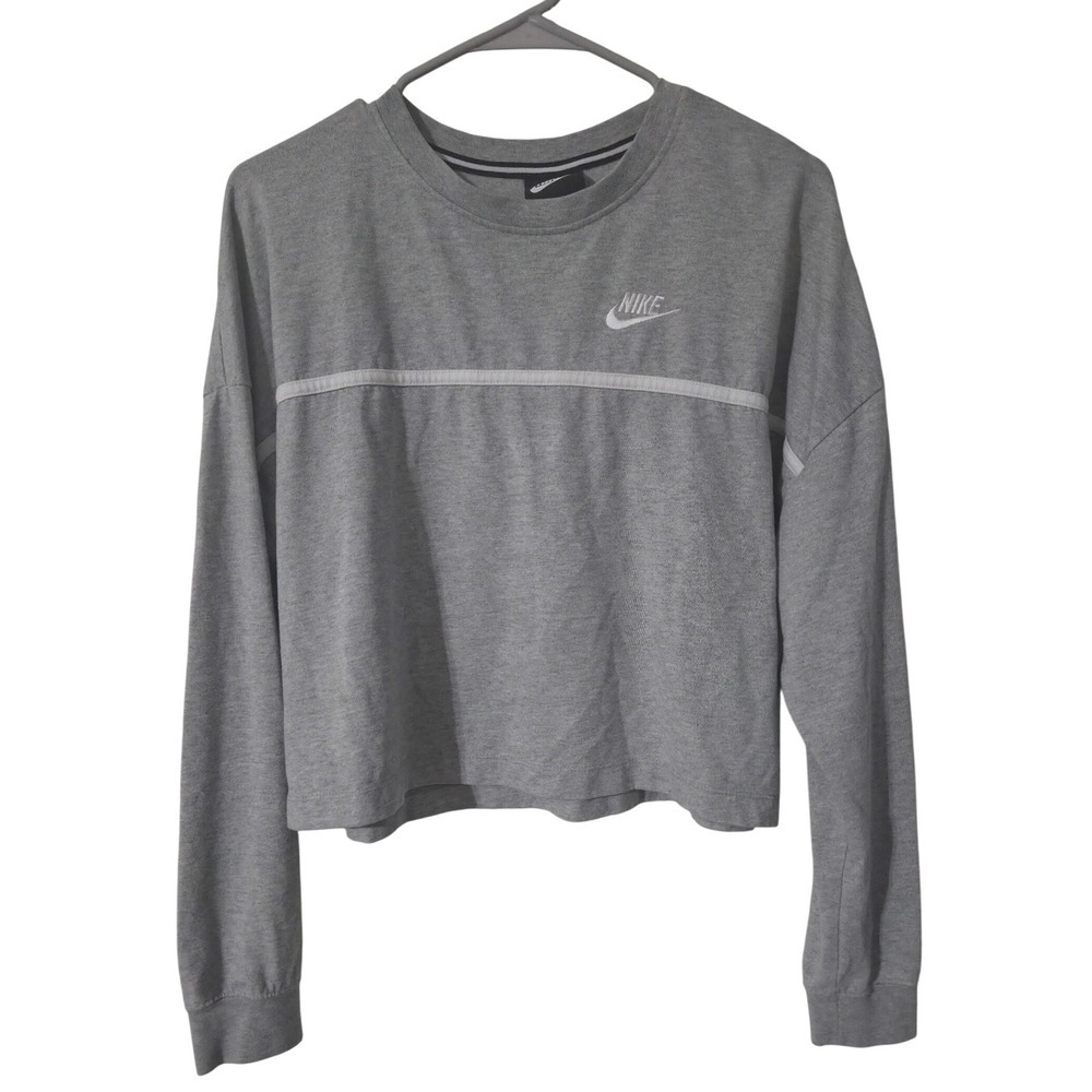 Nike Gray Cropped Athletic Long Sleeve T-Shirt Top Women's Size M